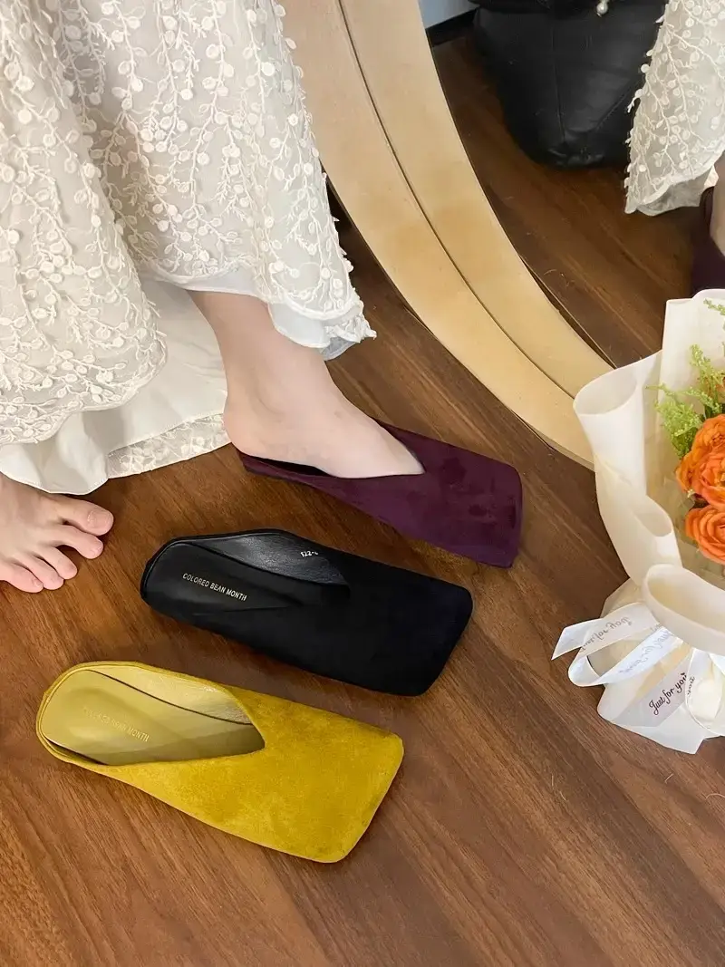 French-Style Casual Closed-Toe Half-Slippers for Women, 2026 New Model, Flat-Soled Niche Square-Toe Velvet Soft-Soled Mules — feature 2