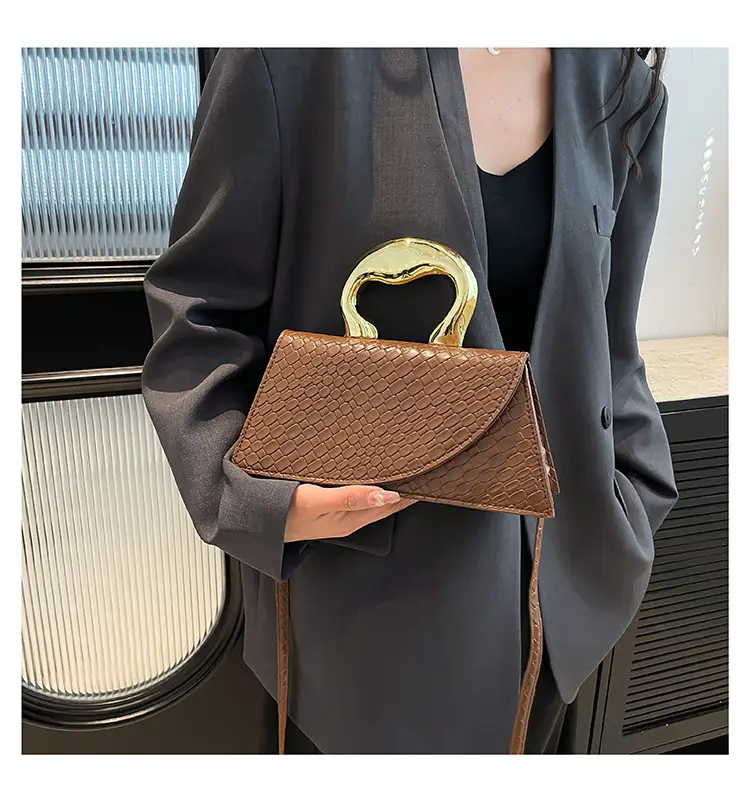 Irregular Woven Shoulder Bag 2024 Western Style — feature 14