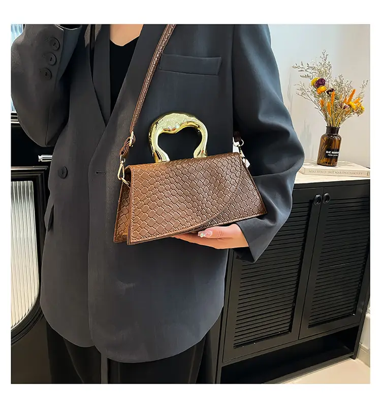 Irregular Woven Shoulder Bag 2024 Western Style — feature 16