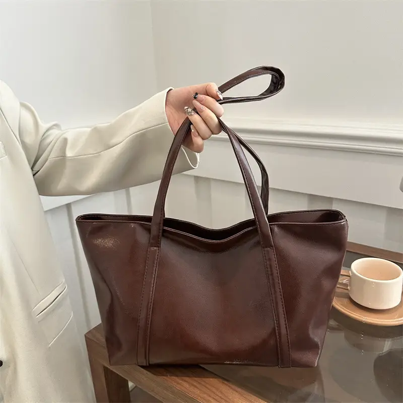 Women's Red Leather Shoulder Bag Large Capacity - Image 5