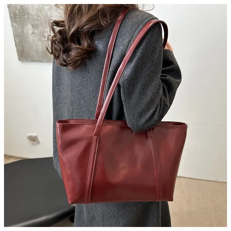 Women's Red Leather Shoulder Bag Large Capacity — feature 11