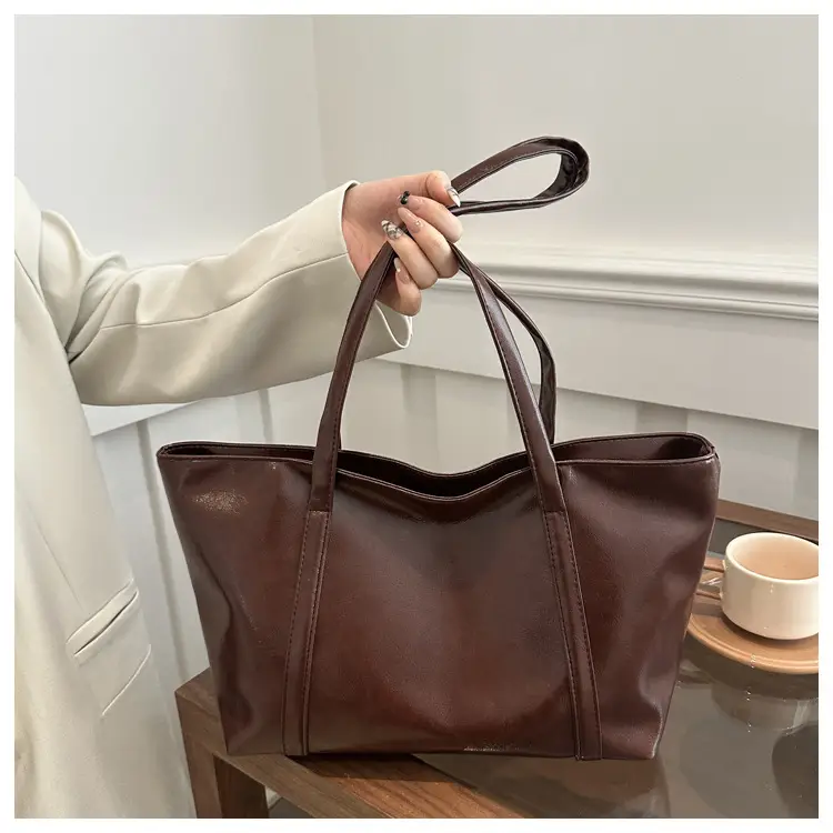Women's Red Leather Shoulder Bag Large Capacity — feature 13