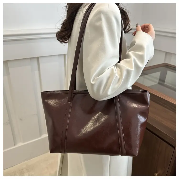 Women's Red Leather Shoulder Bag Large Capacity — feature 14
