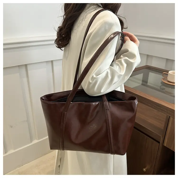 Women's Red Leather Shoulder Bag Large Capacity — feature 15
