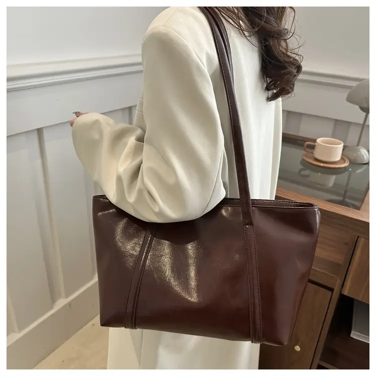 Women's Red Leather Shoulder Bag Large Capacity — feature 16