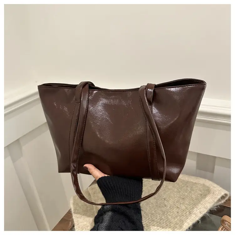 Women's Red Leather Shoulder Bag Large Capacity — feature 21