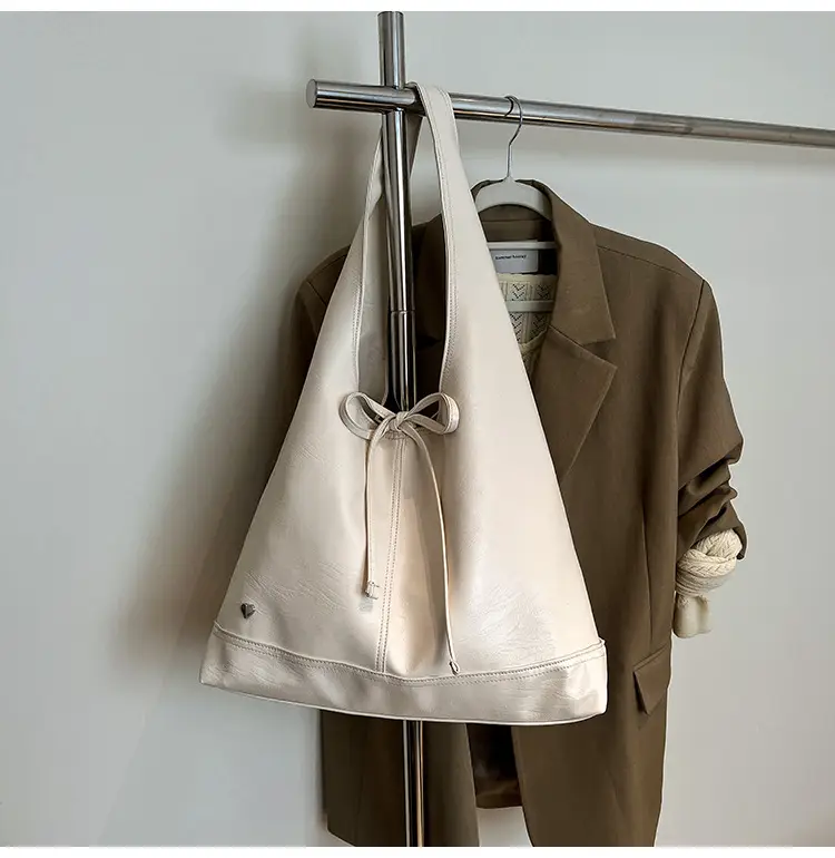 Light Blue Lazy Wind Women's Shoulder Tote Bag — feature 12
