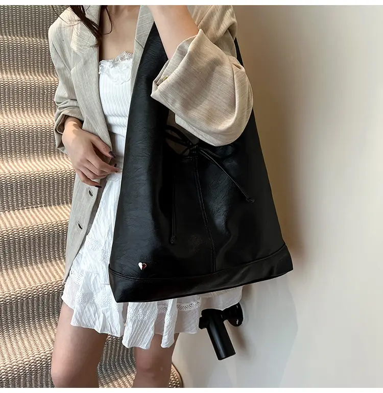 Light Blue Lazy Wind Women's Shoulder Tote Bag — feature 13