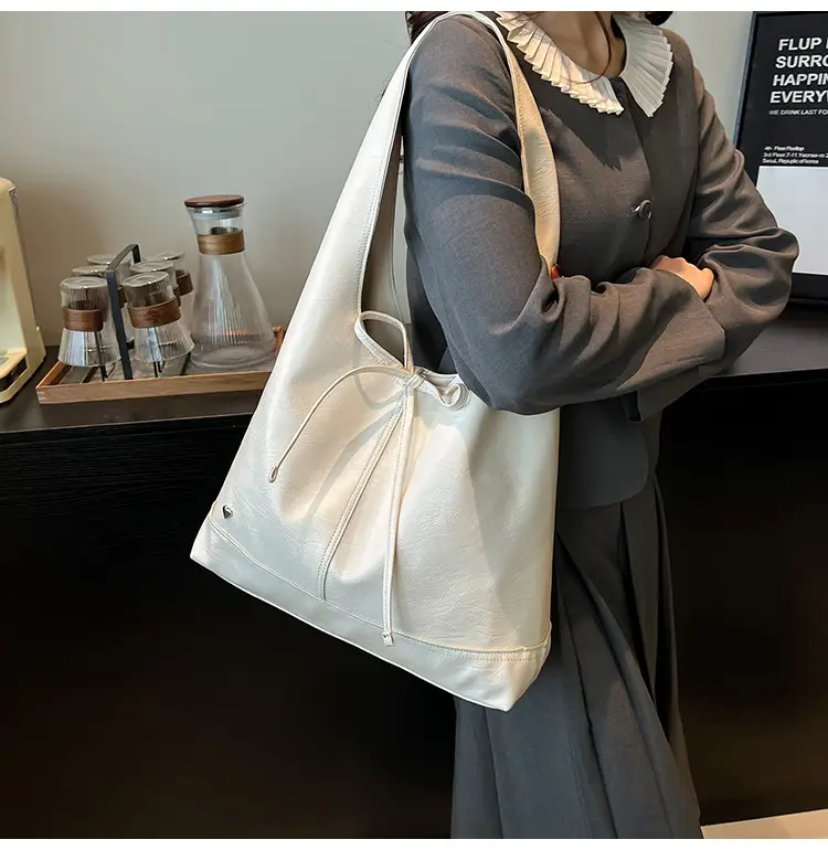 Light Blue Lazy Wind Women's Shoulder Tote Bag — feature 15