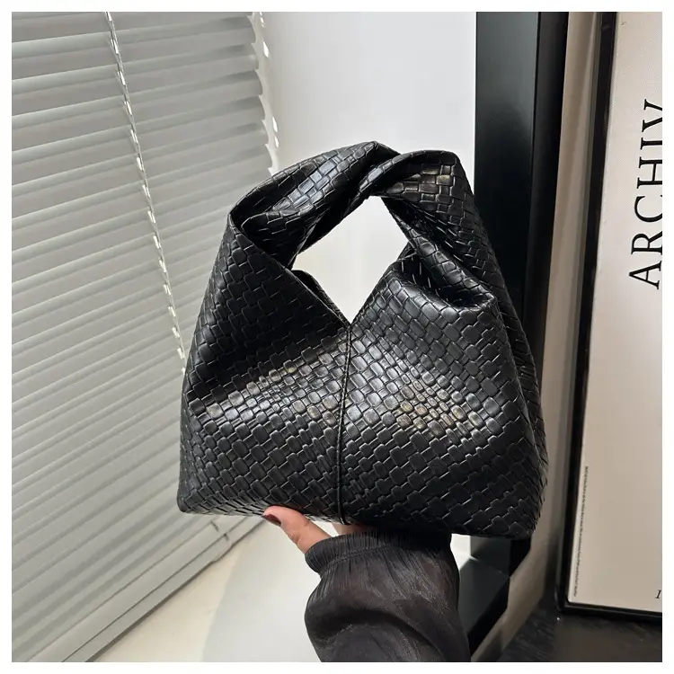 White Quilted Women's Commute Bag — feature 19