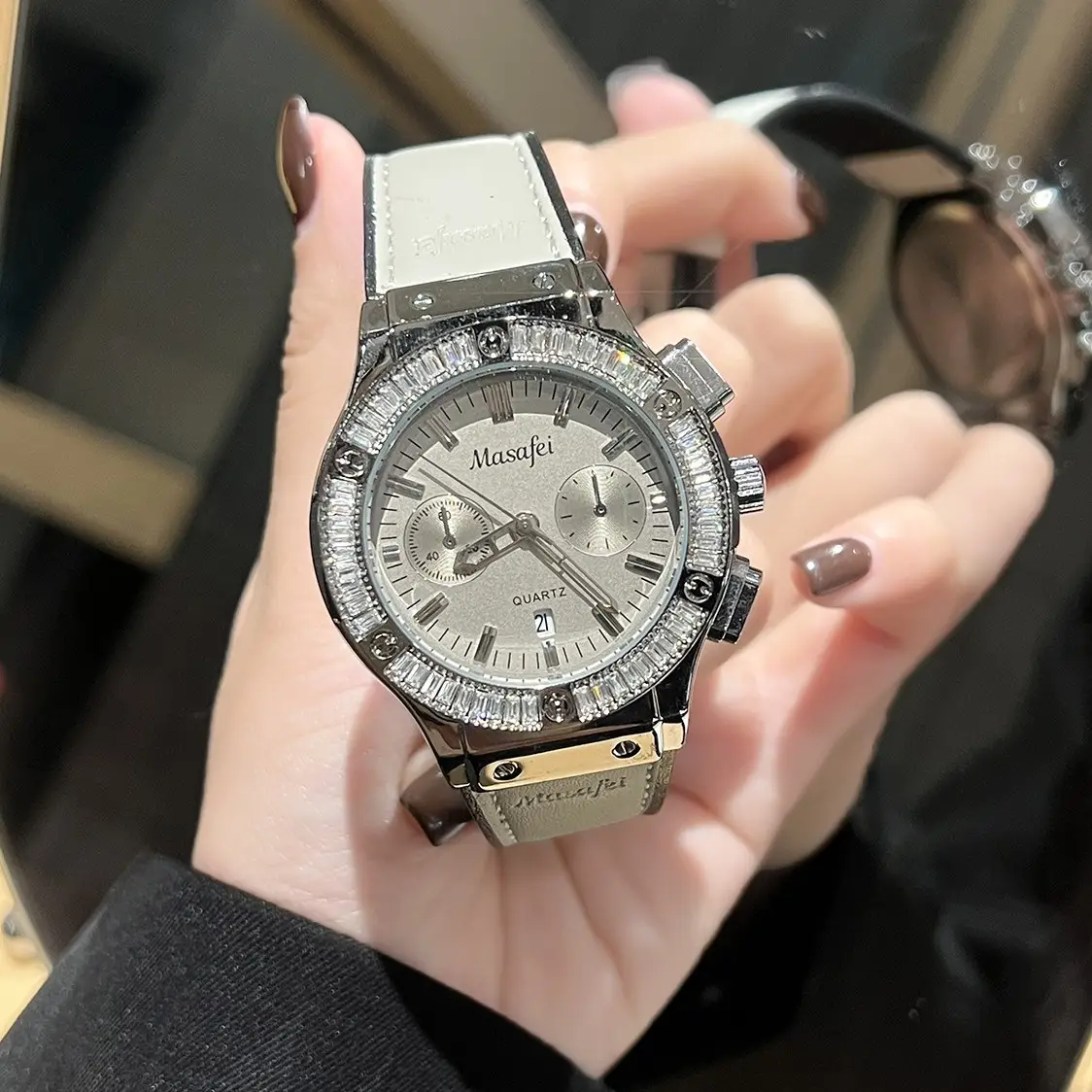 Luxury Women's Royal Oak Watch with Crystal Band