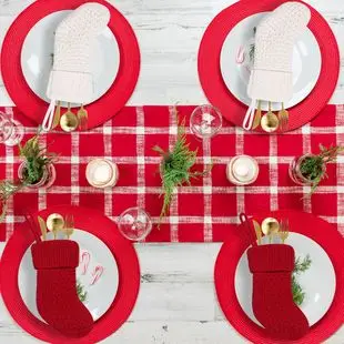 Cross-Country Knitted Christmas Wine Bottle Covers Red White Belt Belt Decor — feature 27