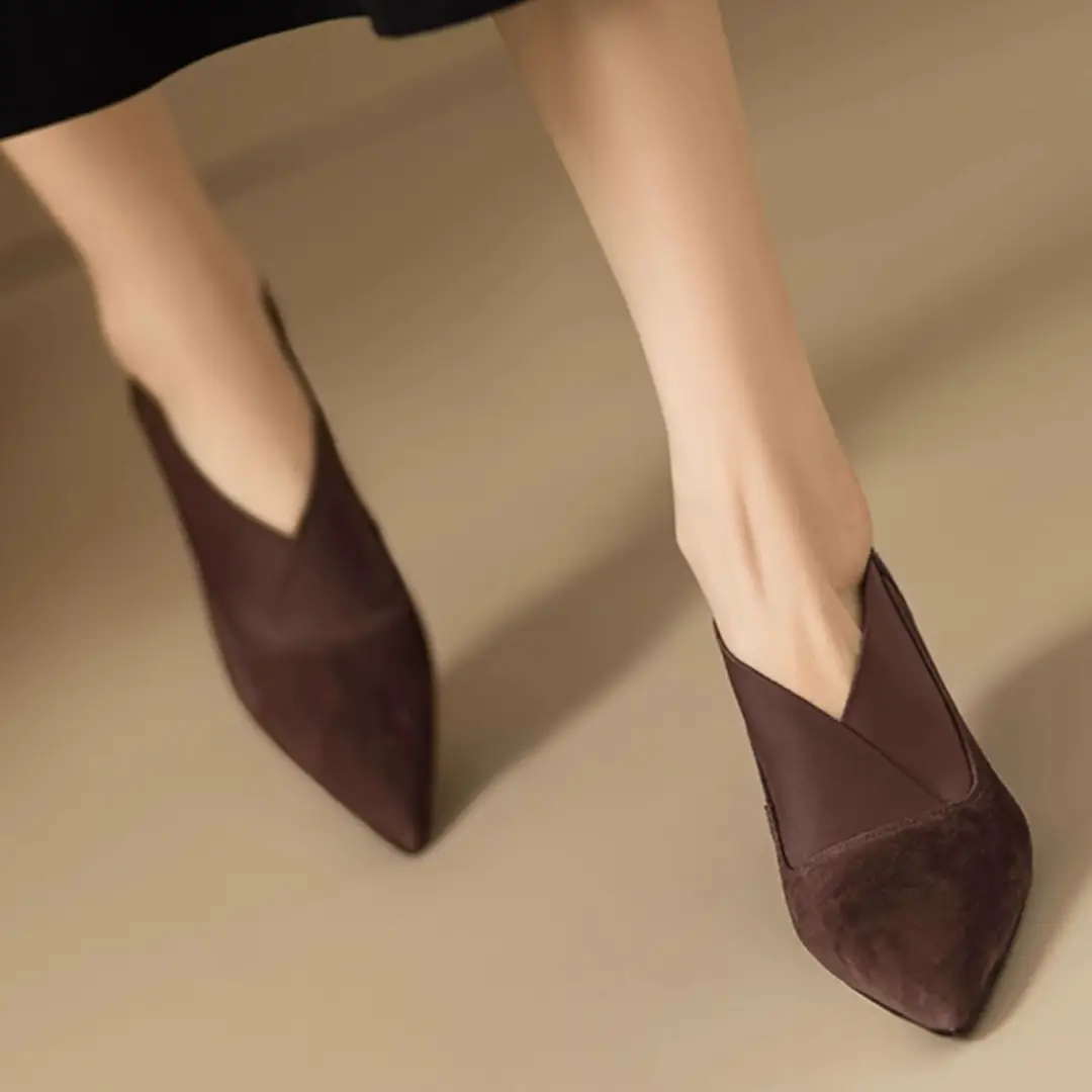 Elegant Commuter Ankle Boots with V-Cut Thin Heels, Fashionable High Heels, 2026 French-Style Pointed Toe Versatile Women's Shoes, New Spring and Autumn Models - Image 5