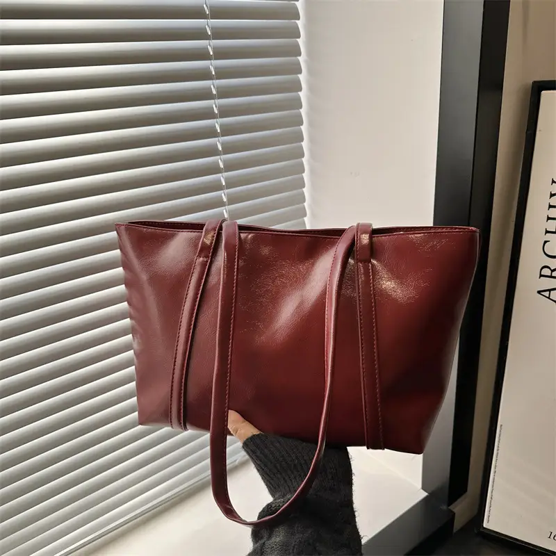 Retro Oil Wax Leather Shoulder Bag Red - Image 4
