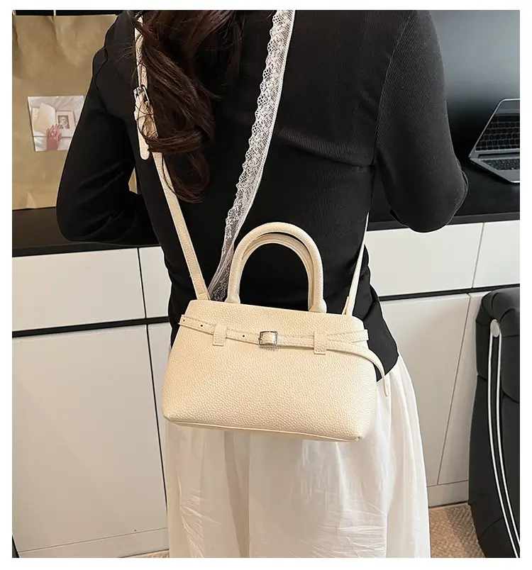 Women's Black Textured Shoulder Bag 2024 Vintage Style — feature 1