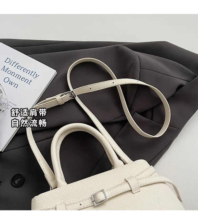 Women's Black Textured Shoulder Bag 2024 Vintage Style — feature 5