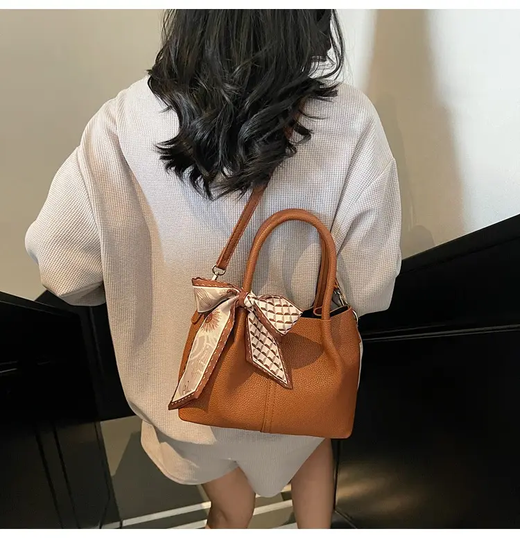 Women's Crossbody Shoulder Bag Beige Soft Leather 2025 — feature 19