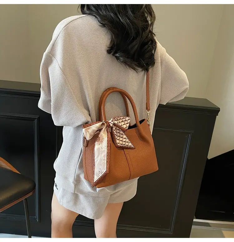 Women's Crossbody Shoulder Bag Beige Soft Leather 2025 — feature 20