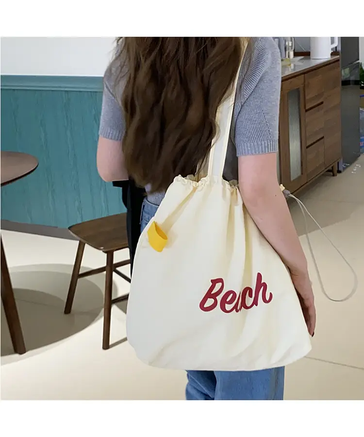 2025 New Korean-style Printed Nylon Shoulder Bag for Women — feature 17