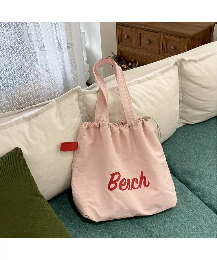 2025 New Korean-style Printed Nylon Shoulder Bag for Women — feature 3