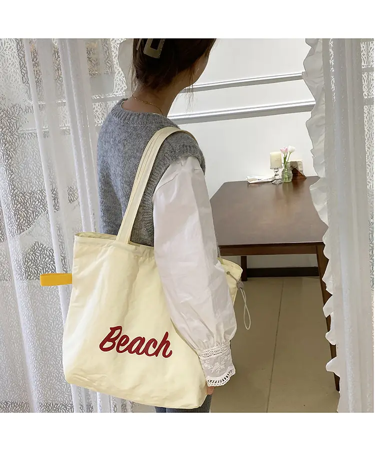 2025 New Korean-style Printed Nylon Shoulder Bag for Women — feature 9