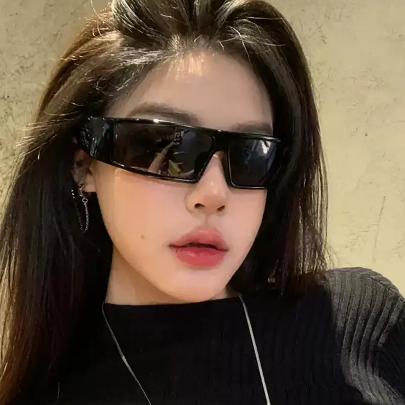Women's New European Sunglasses Hot Selling Street Photoshoot — feature 7