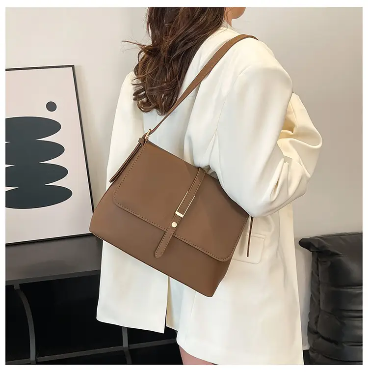 Retro Brown Leather Shoulder Bag for Women — feature 21