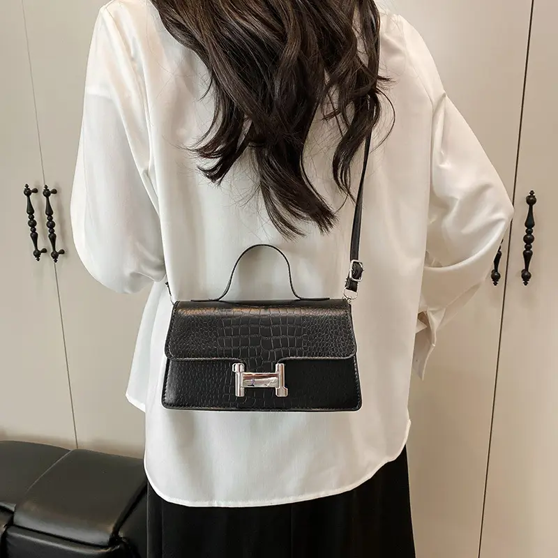 Green Croc Leather Shoulder Bag for Women - Image 11