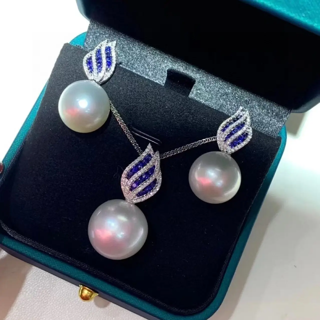 Luxury Pearl Earrings & Necklace Set for Women