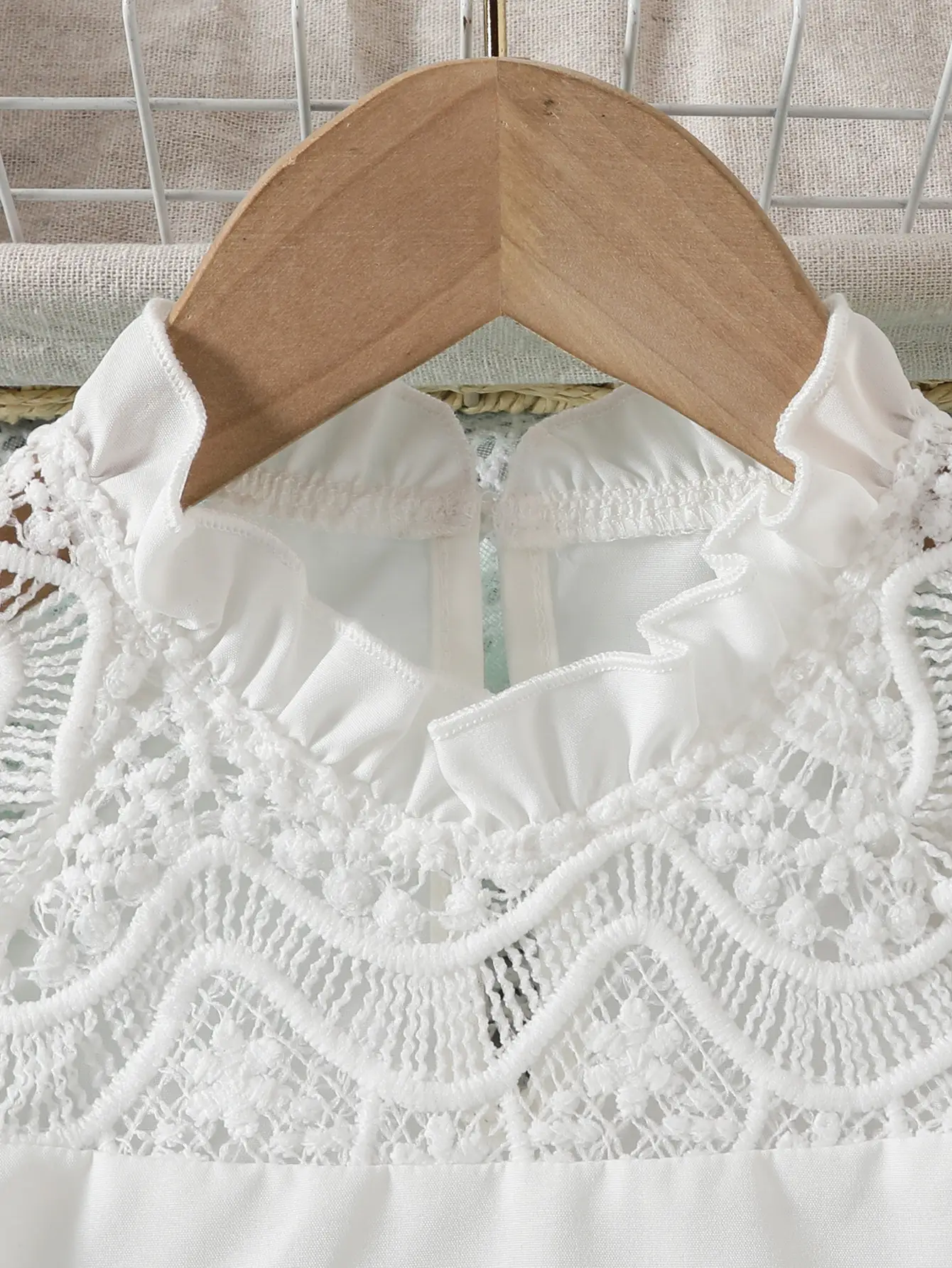 White Pleated Mesh Top Skirt Set for Girls — feature 3