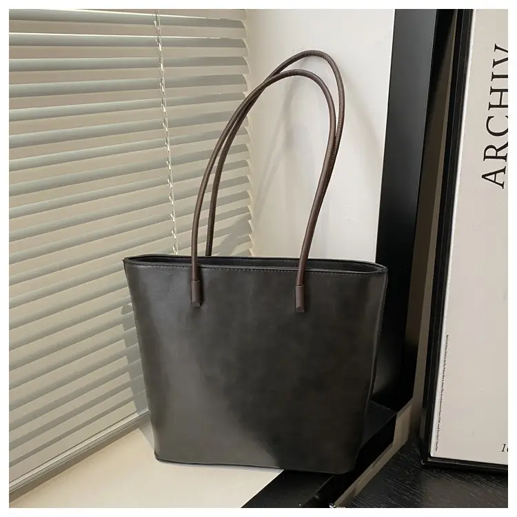 Women's Retro Texture Shoulder Bags Brown Black Large Capacity — feature 14