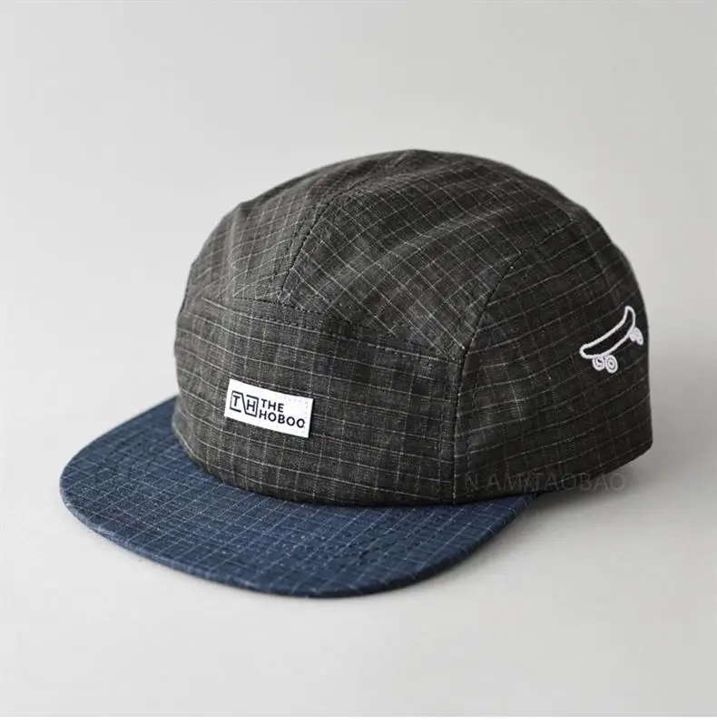 Men Vintage Check Flat Brim Cap with Duck Logo — feature 1