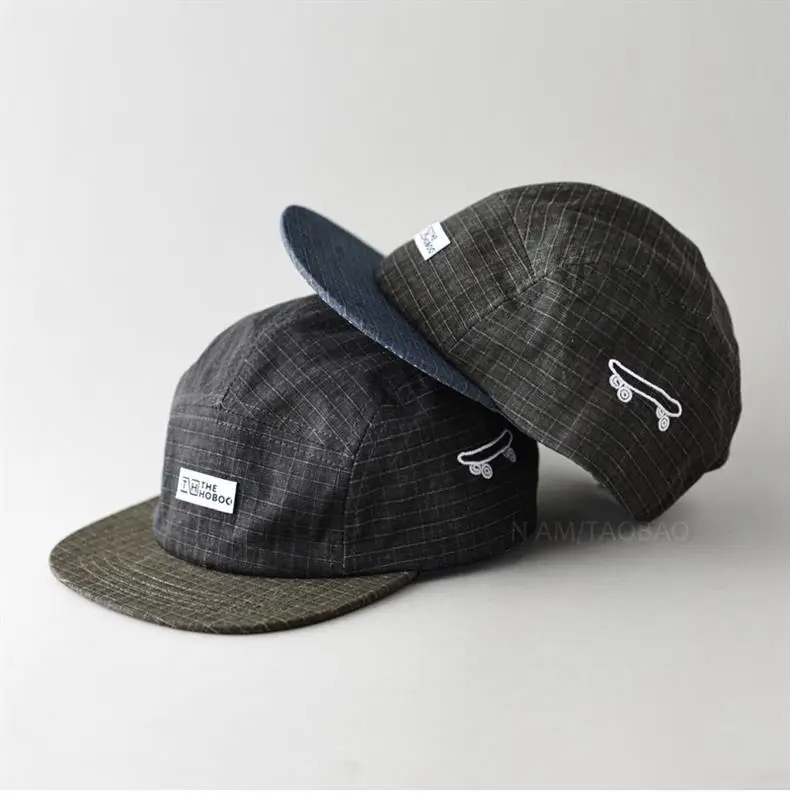 Men Vintage Check Flat Brim Cap with Duck Logo — feature 7