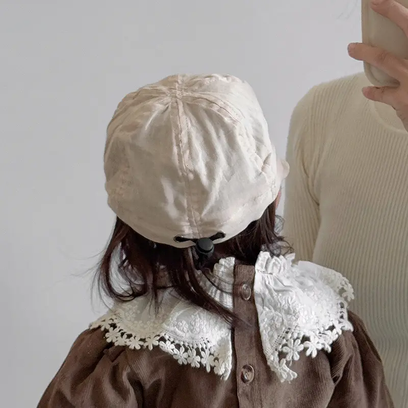 Baby's Korean-style Big-Brimmed Hat with Lace — feature 11