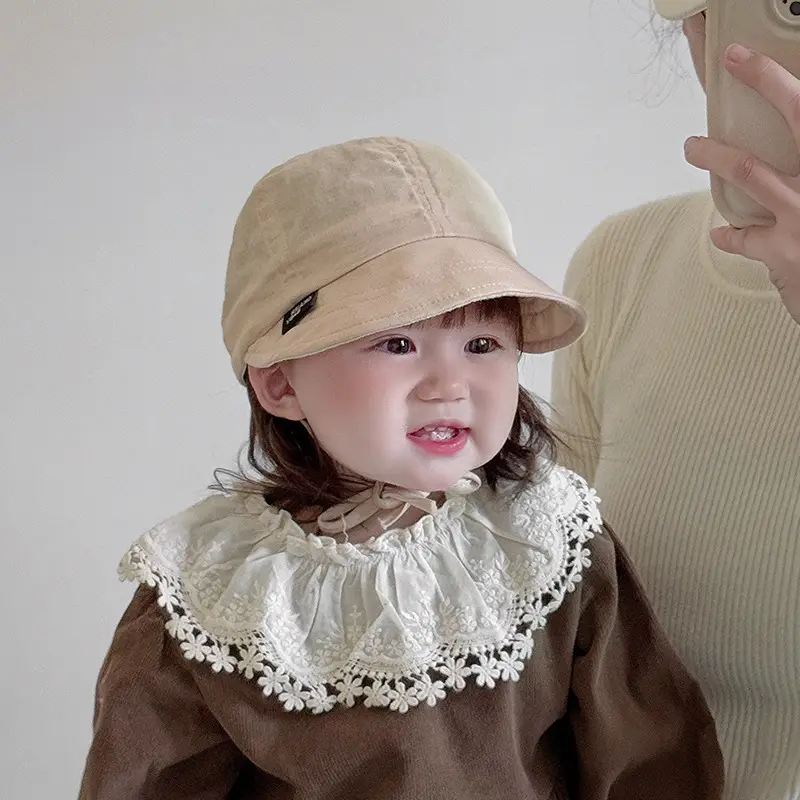 Baby's Korean-style Big-Brimmed Hat with Lace — feature 7