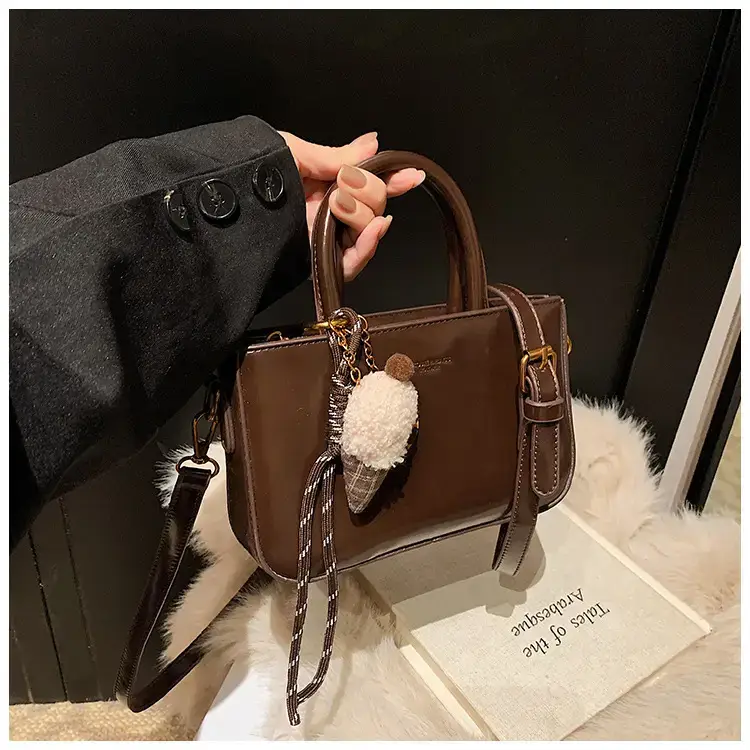 Korean Style Brown Leather Shoulder Bag 2025 — feature 14