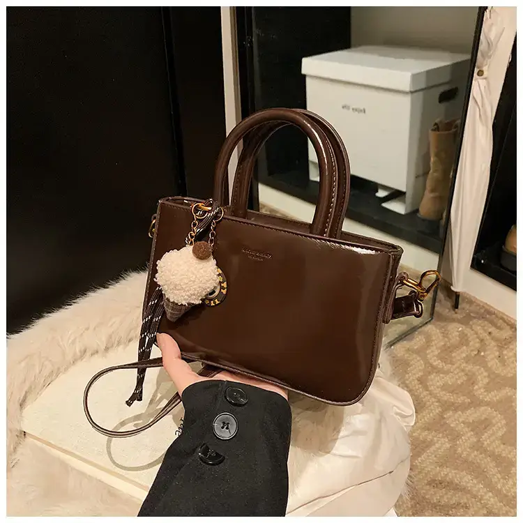 Korean Style Brown Leather Shoulder Bag 2025 — feature 15