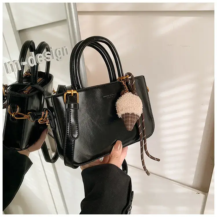 Korean Style Brown Leather Shoulder Bag 2025 — feature 17