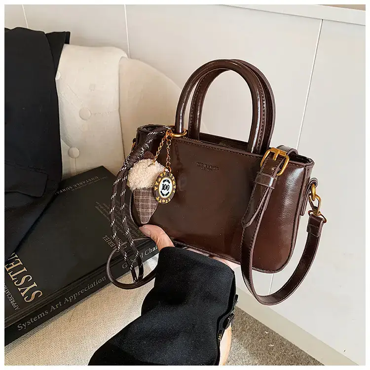 Korean Style Brown Leather Shoulder Bag 2025 — feature 18