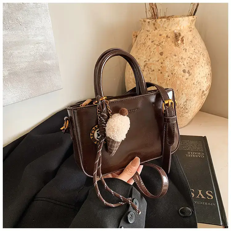 Korean Style Brown Leather Shoulder Bag 2025 — feature 19