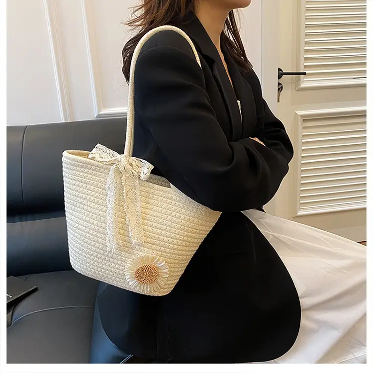 Women Straw Tote Bag Large Capacity Spring Summer 2025 — feature 11