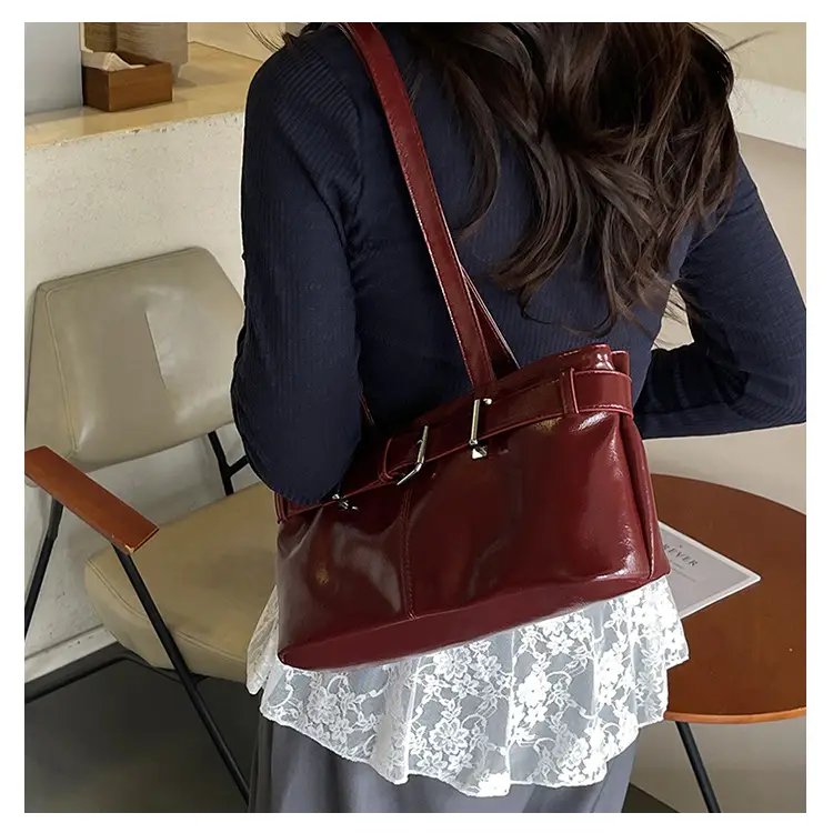 Women's Western Style Shoulder Bag Maroon Leather 2025 — feature 21