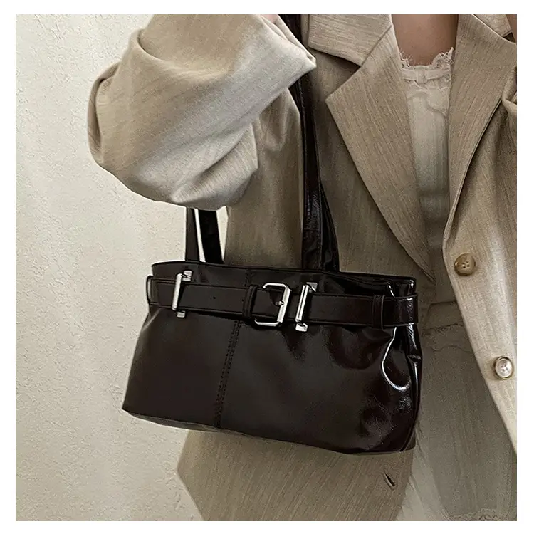 Women's Western Style Shoulder Bag Maroon Leather 2025 — feature 7