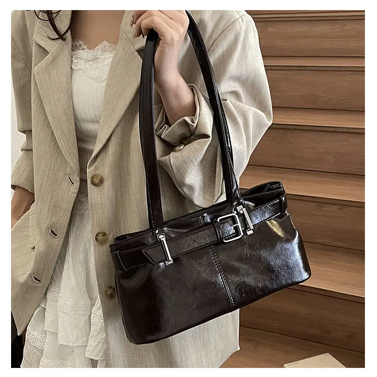 Women's Western Style Shoulder Bag Maroon Leather 2025 — feature 9