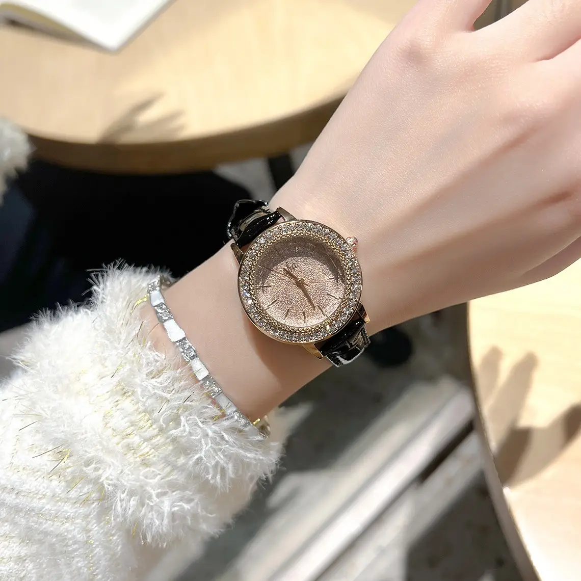Gold Rhinestone Ladies Wrist Watch Waterproof Quartz - Image 5
