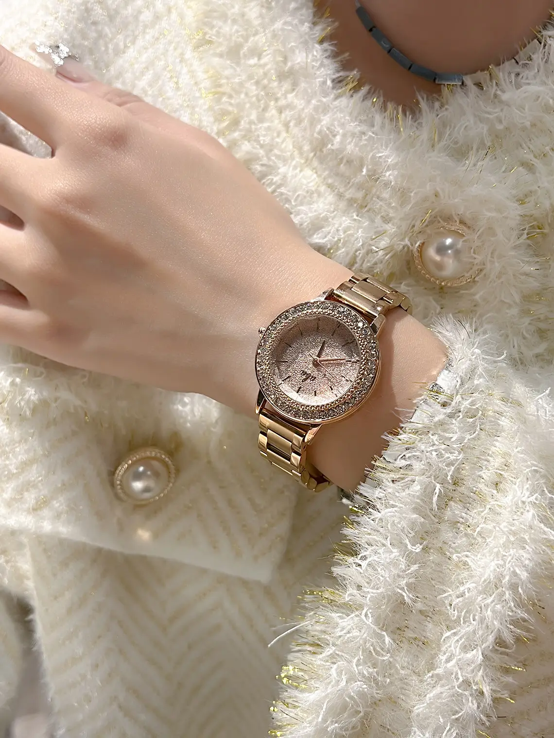 Gold Rhinestone Ladies Wrist Watch Waterproof Quartz — feature 8