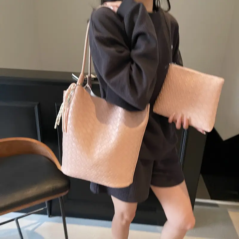 Women's Yellow Woven Hand Bag with Zipper Compartment - Image 9