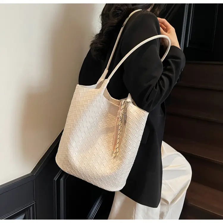 Women's Yellow Woven Hand Bag with Zipper Compartment — feature 20