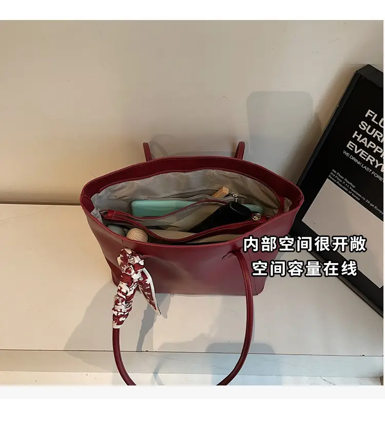 Women's Red Crossbody Bag with Bow Decor — feature 8