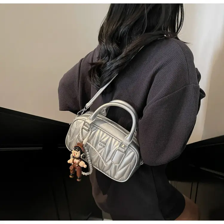 Cross-Border Pleated Shoulder Crossbody Bag for Women — feature 24